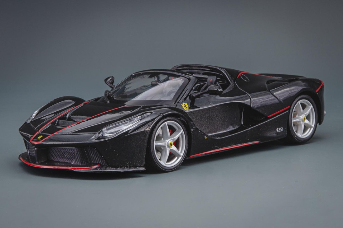 Ferrariフェラーリ LaFerrari Aperta ブラックメタリック /Bburagoブラーゴ 1/24 ダイキャストミニカー 乗り物のおもちゃ-おもちゃ