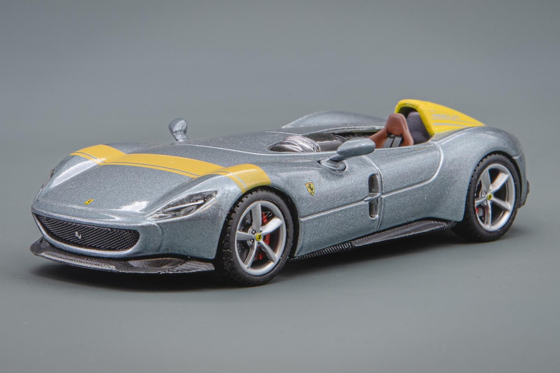 Ferrariフェラーリ Monza SP1 シルバーメタリック イエロー /Bburagoブラゴ 1/43 ダイキャスト ミニカー