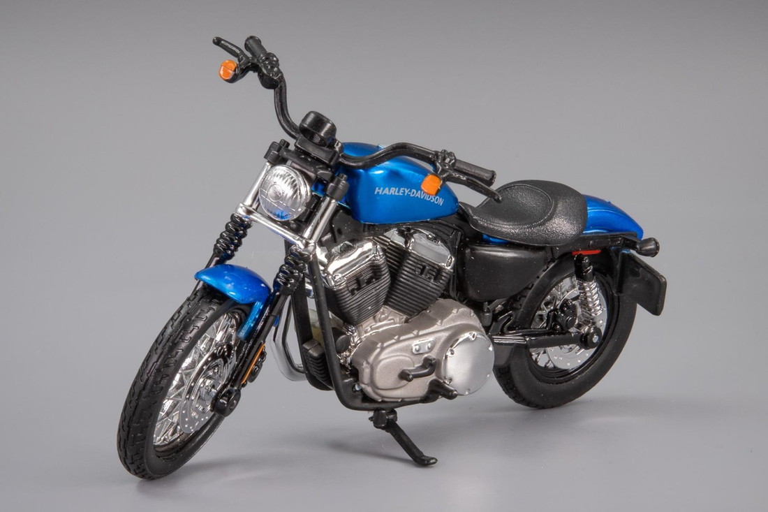 Harley-Davidsonハーレーダビッドソン XL 1200N Nightster 2012 blue metallic /Maisto 1/18 ダイキャストミニカー 6,468円