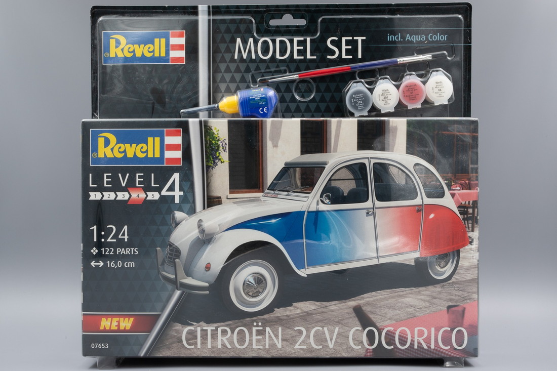 Citroenシトロエン 2CV Cocorico 組み立てプラモキット模型 /Revellレベル 1/24