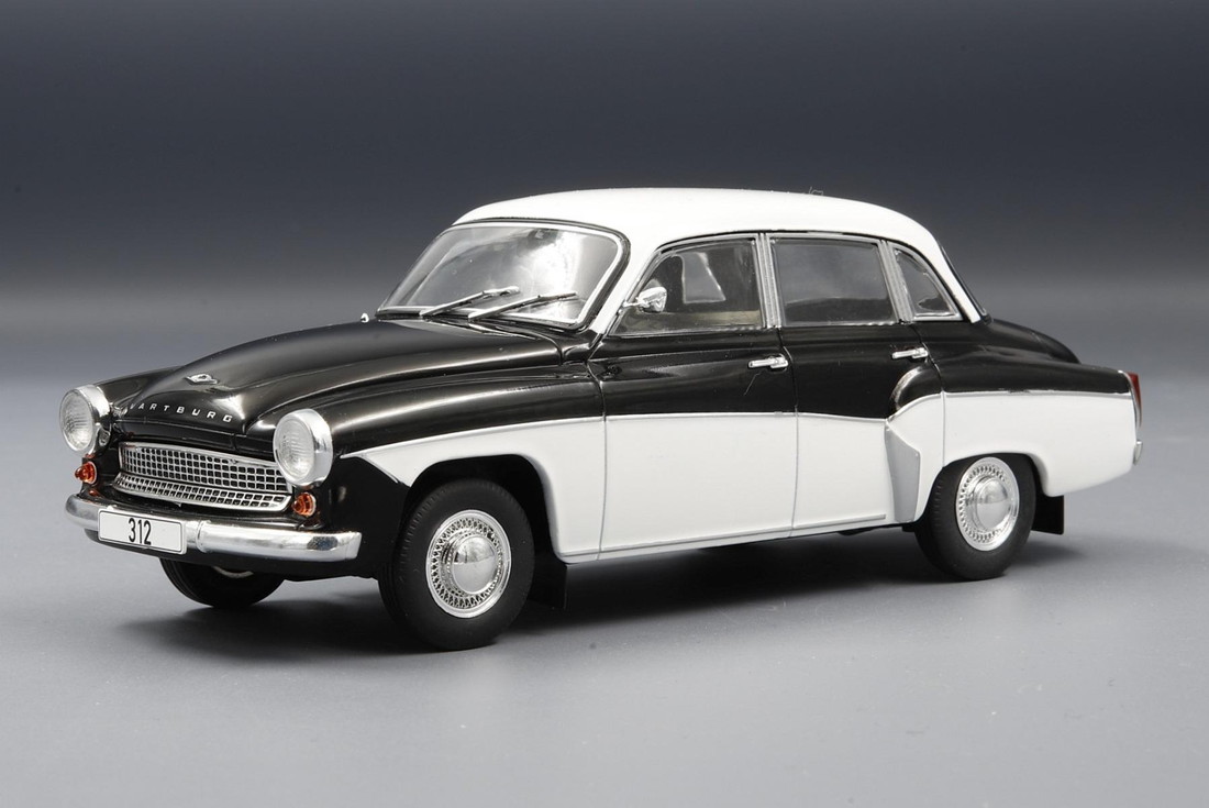 Wartburgヴァルトブルク 312 1971 black white黒いこと白いこと /WhiteBoxホワイトボックス 1/24 ダイキャストミニカー
