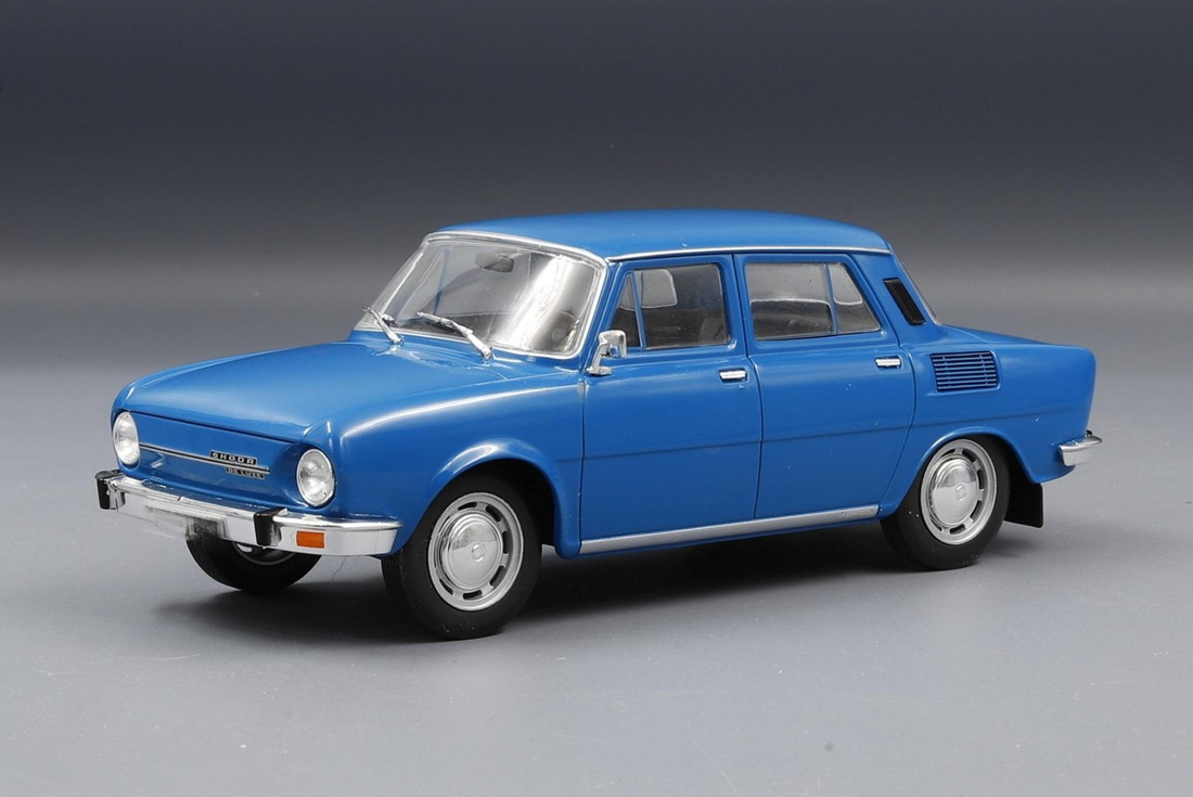 Skodaシュコダ 100L 1974 blueブルー /WhiteBoxホワイトボックス 1/24 ダイキャストミニカー