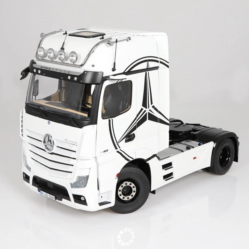 Mercedes-Benz Actros 2 GigaSpace 4x2 FH25 in 1:18