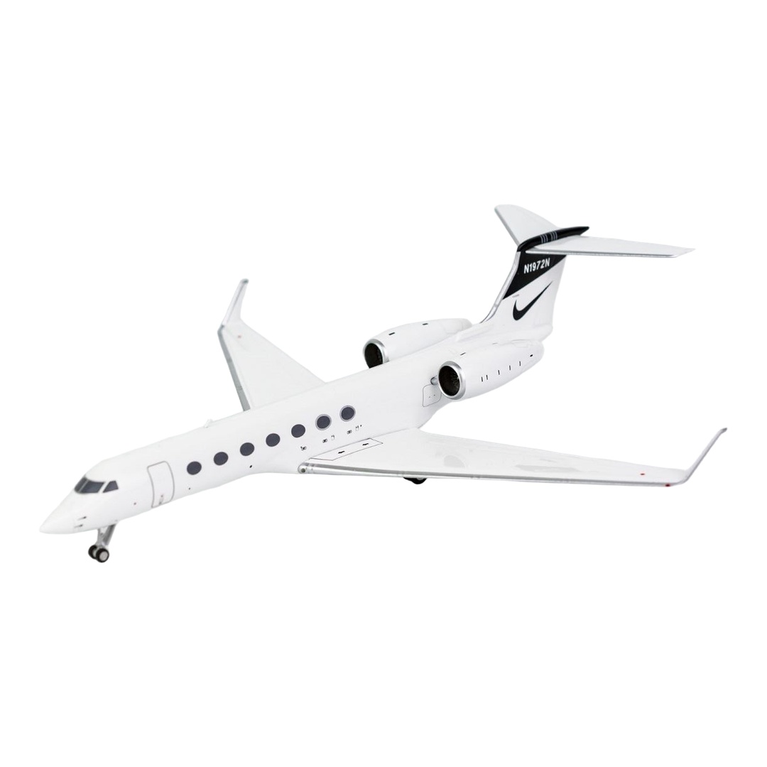 ナイキ Nike ガルフストリーム G550 N1972N 2013年カラー / NG Models 1/200 飛行機模型 旅客機｜ラストホビー 17,908円