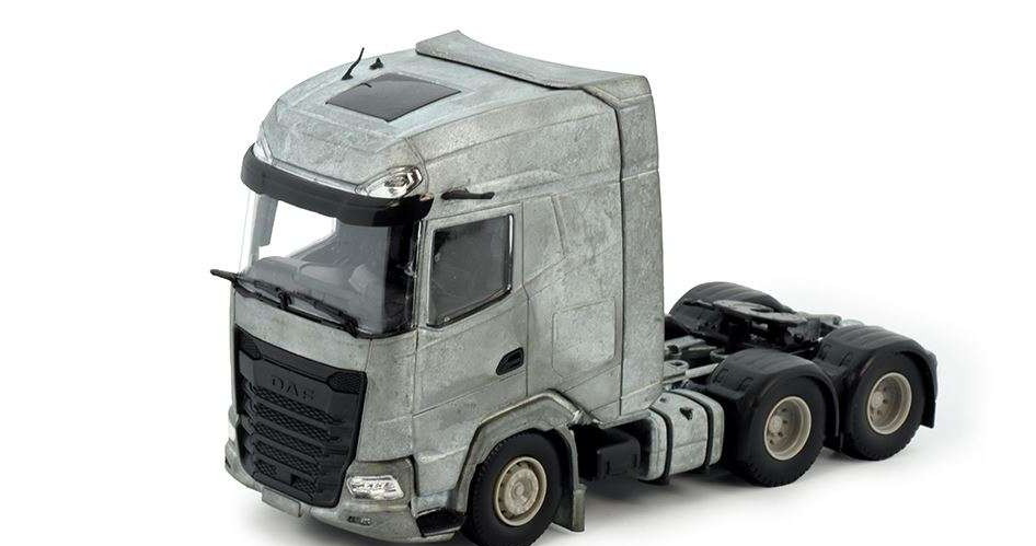 UDトラックス Quester 1/50 新品 UDトラックス 1/50 クエスター トラクター トレーラー UD TRUCKS