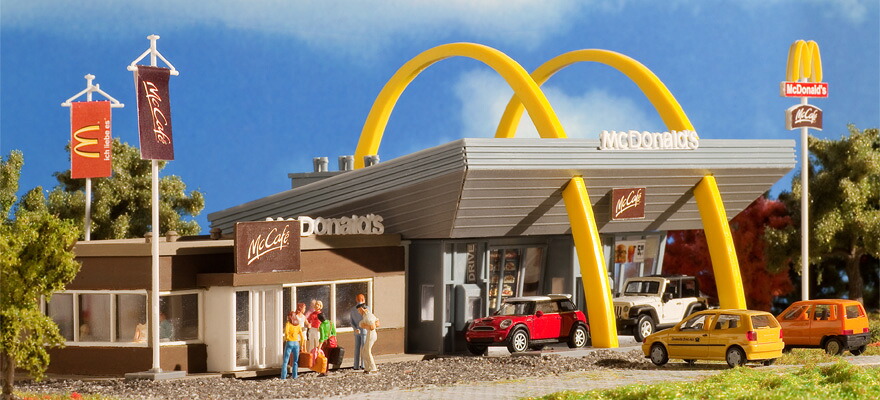 HOゲージ 鉄道模型 Vollmer フォルマー マクドナルド McDonalds fast food restaurant with McCafe｜ラストホビー