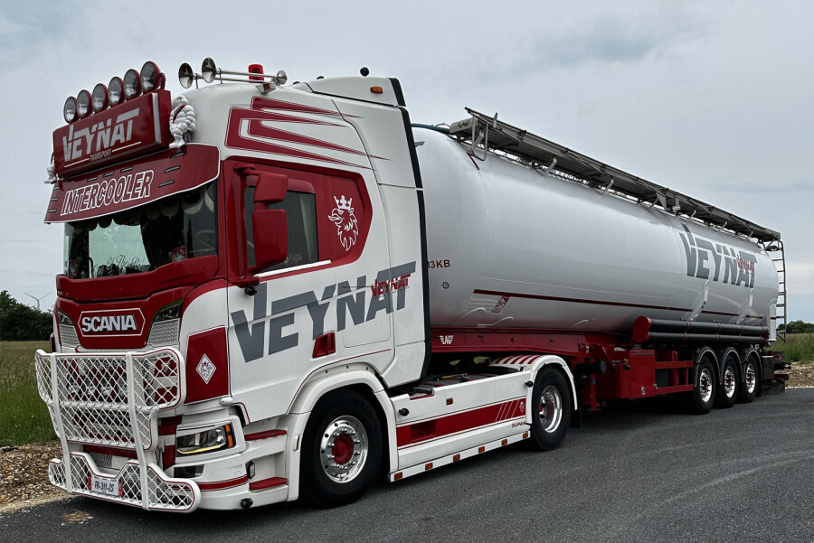 【予約】2026年発売予定 Scaniaスカニア R HIGHLINE CR20H 4X2 TIPPER BULK TRAILER - 3 AXLE Veynat / WSI 1/50 建設機械 模型｜ラストホビー