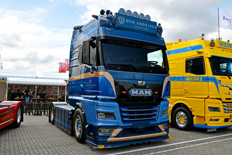 【取っておく】2026年発売予定を組む MAN TGX GX 4X2 Den Engelsen / WSI 1/50 組みたてる機械類 ひな型