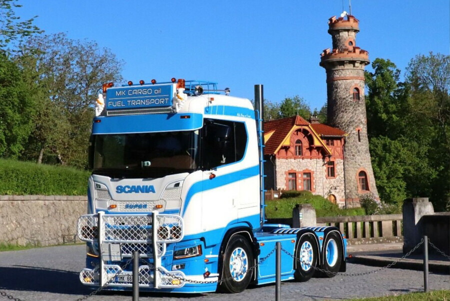 【予約】2026年発売予定 Scaniaスカニア S NORMAL CS20N 6X2 TWIN STEER MK Cargo oil / WSI 1/50 建設機械 模型