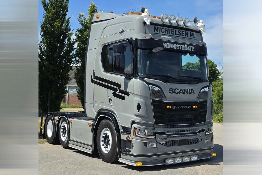 【予約】2026年発売予定 Scaniaスカニア R HIGHLINE CR20H 6X2 TWIN STEER Michielsen M / WSI 1/50 建設機械 模型｜ラストホビー