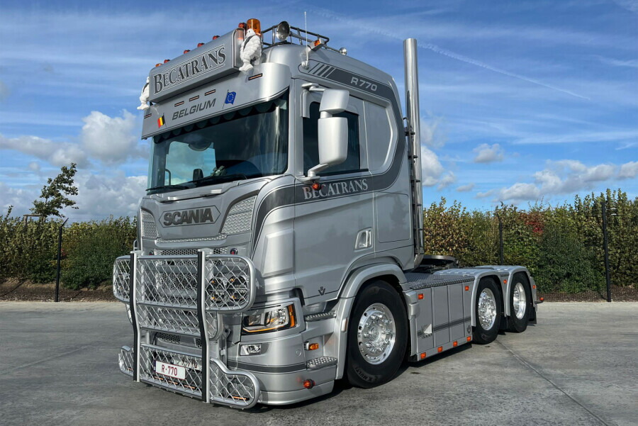【取っておく】2026年発売予定を組む Scaniaスカニア R NORMAL CR20N 6X2 TWIN STEER Becatrans / WSI 1/50 作り上げる機械類 ひな形