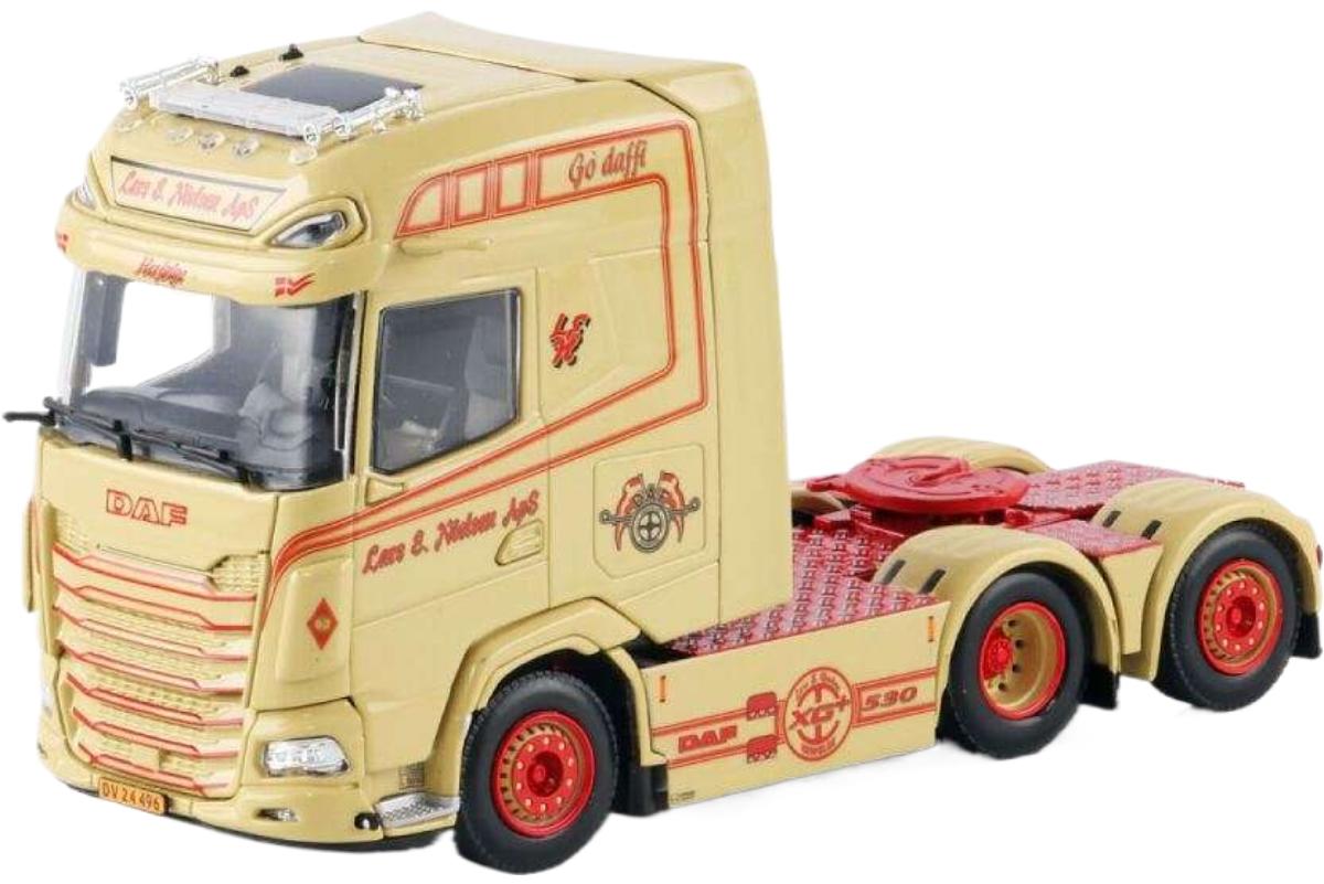 Lars E. Nielsen DAF XG+ 6x2 タグアクスル 貨物自動車 / WSI 1/50 作り上げる機械類ひな形 工事鉄道車両