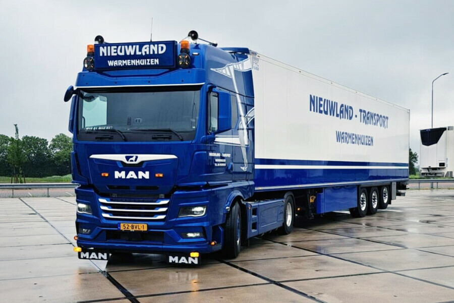 【予約】2026年発売予定 NIEUWLAND MAN TGX GX 4x2 3軸 冷凍トレーラー トラック / WSI 1/50 建設機械模型 工事車両 28,120円