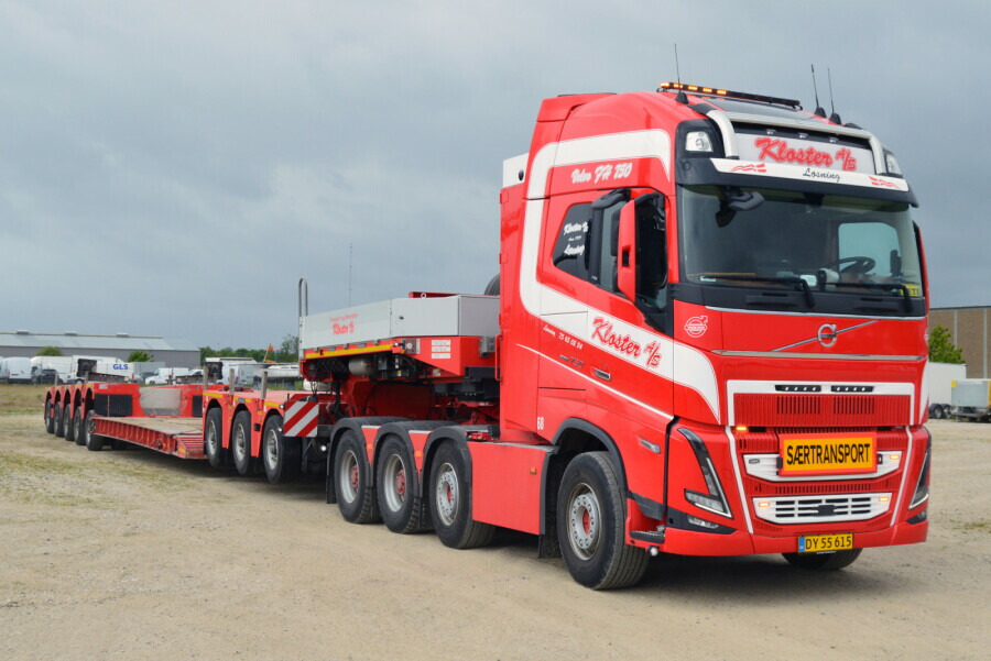 楽天市場】ミニカー 1/24 ボルボ トレーラートラック 黒色 2022