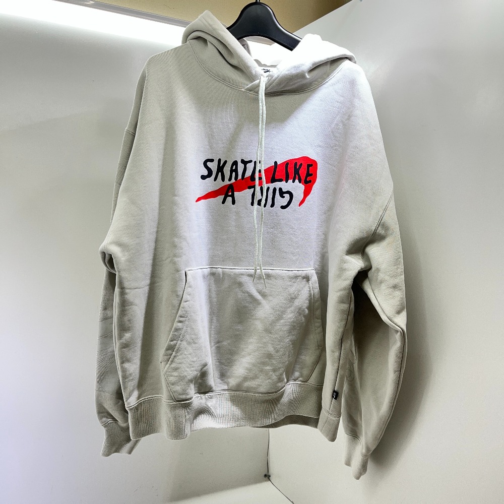 【中古】 NIKESB ナイキ SKATE LIKE A GIRL Hoodie サイズXXL 中国製 ホワイト パーカー 06w9084 【三郷店】