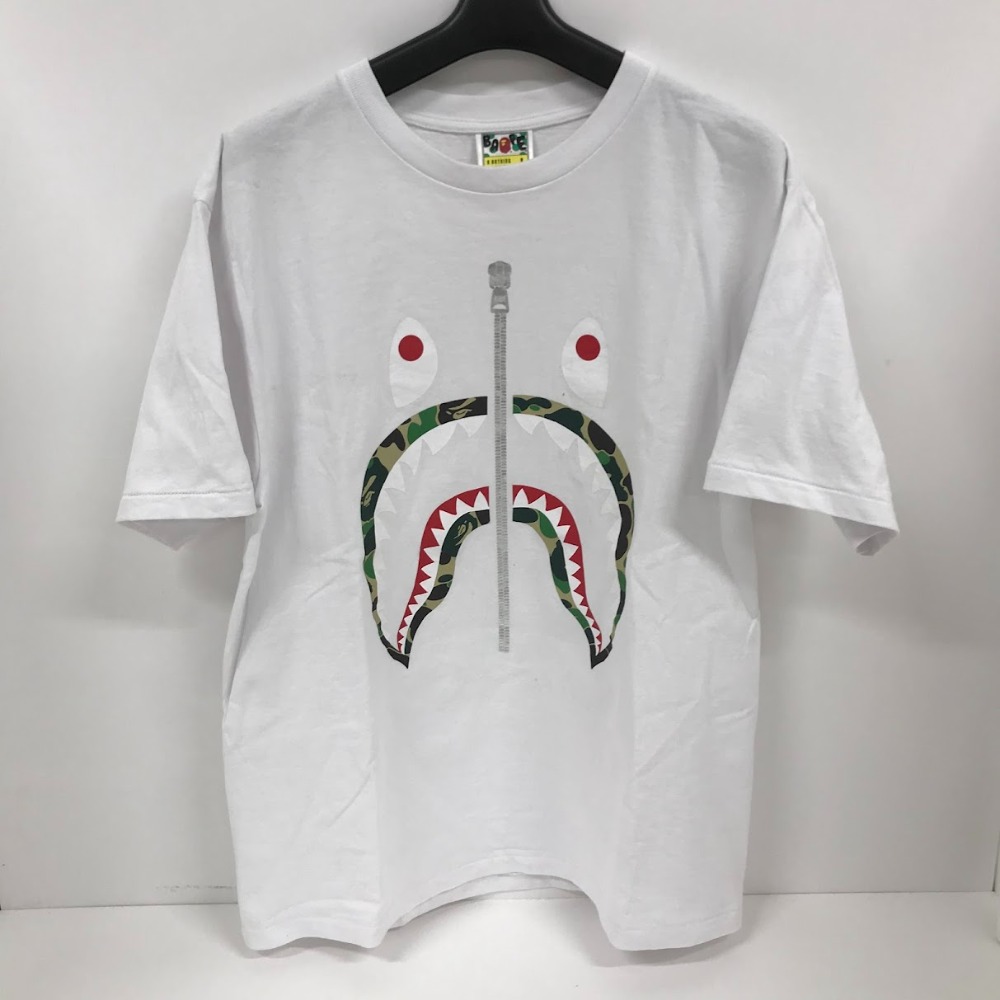 【中古】 アベイシングエイプ A BATHING APE ABC CAMO SHARK TEE ホワイト Lサイズ 半袖Ｔシャツ 08w9334 【水戸店】