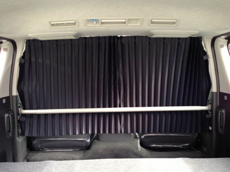 楽天市場】NV350キャラバン/プレミアムGX用 仕切りカーテン（前席と２ 