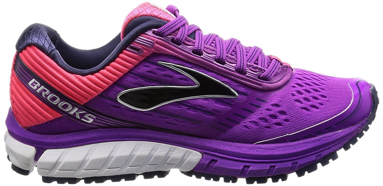 brooks sneakers gts 18