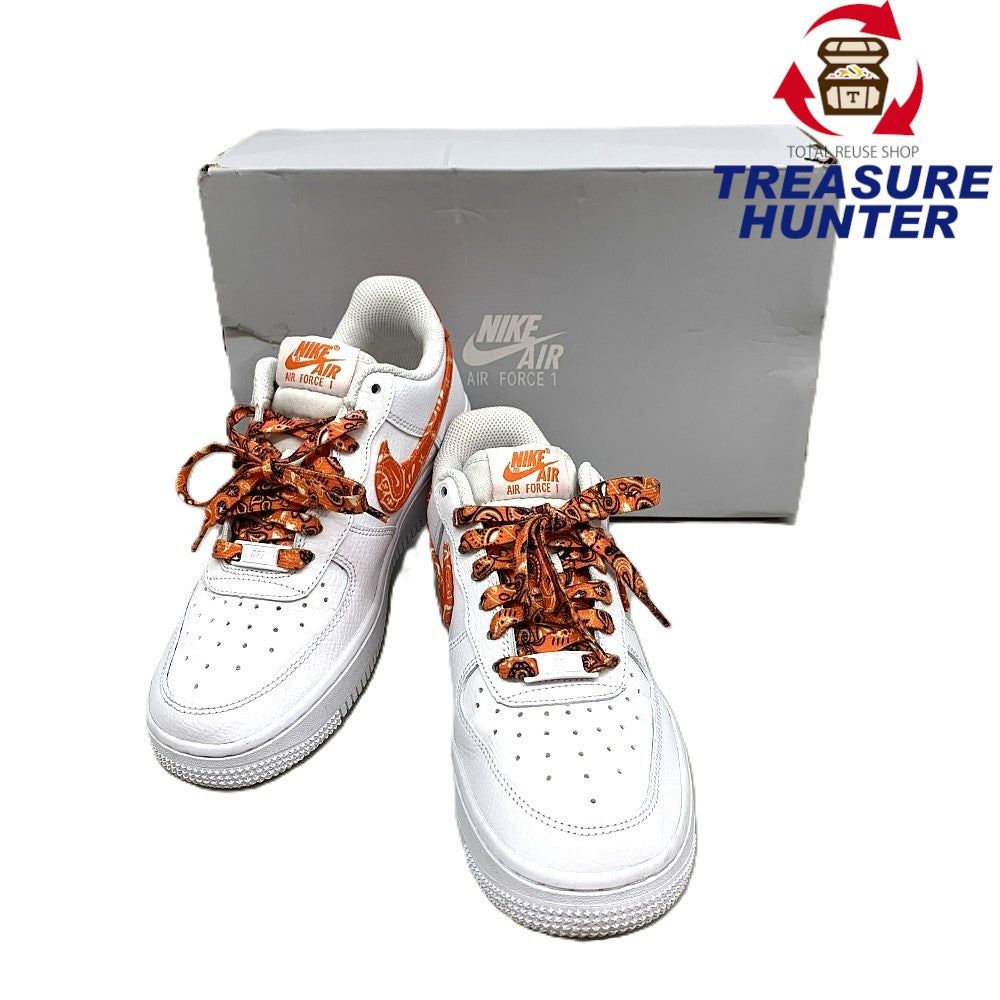 NIKE(ナイキ) W AIR FOERCE 1 07 エッセンシャル 23.5珊 WHITE/RUSH ORANGE-WHITE DJ9942-102 ウィメンズ エア湖 フォース  【101077495003】