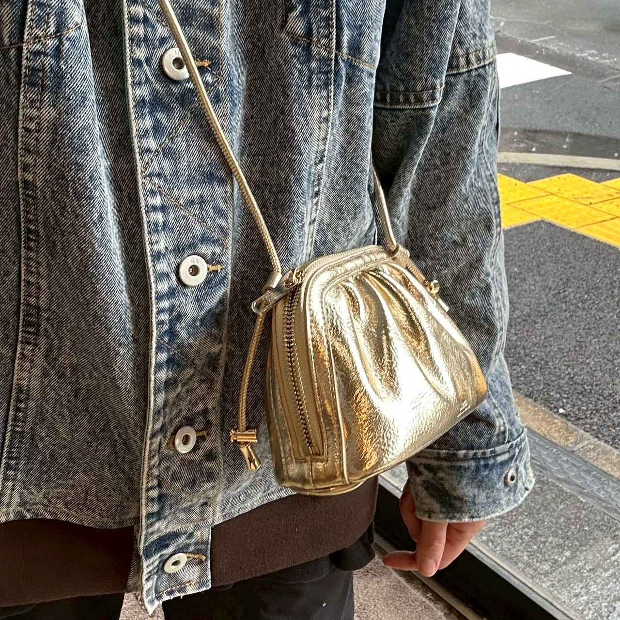 A.P.C. アーペーセー F61765 BOURSE NINON SMALL 御徒面子