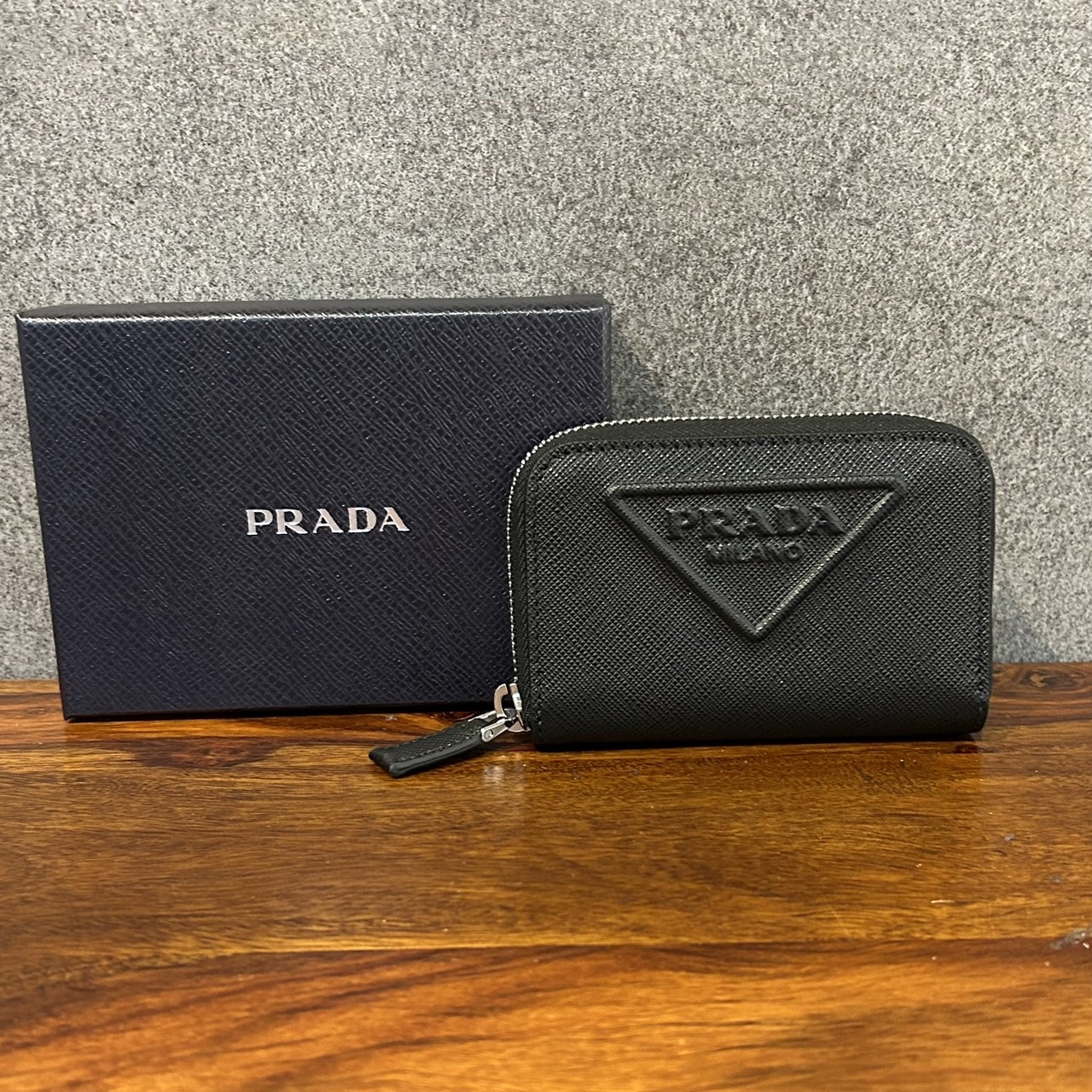 Prada プラダ 2mm003 2d1q サフィアーノエンボスレザー コインケース ミニ財布 小銭入れ ブランド 財布 お洒落 レディース