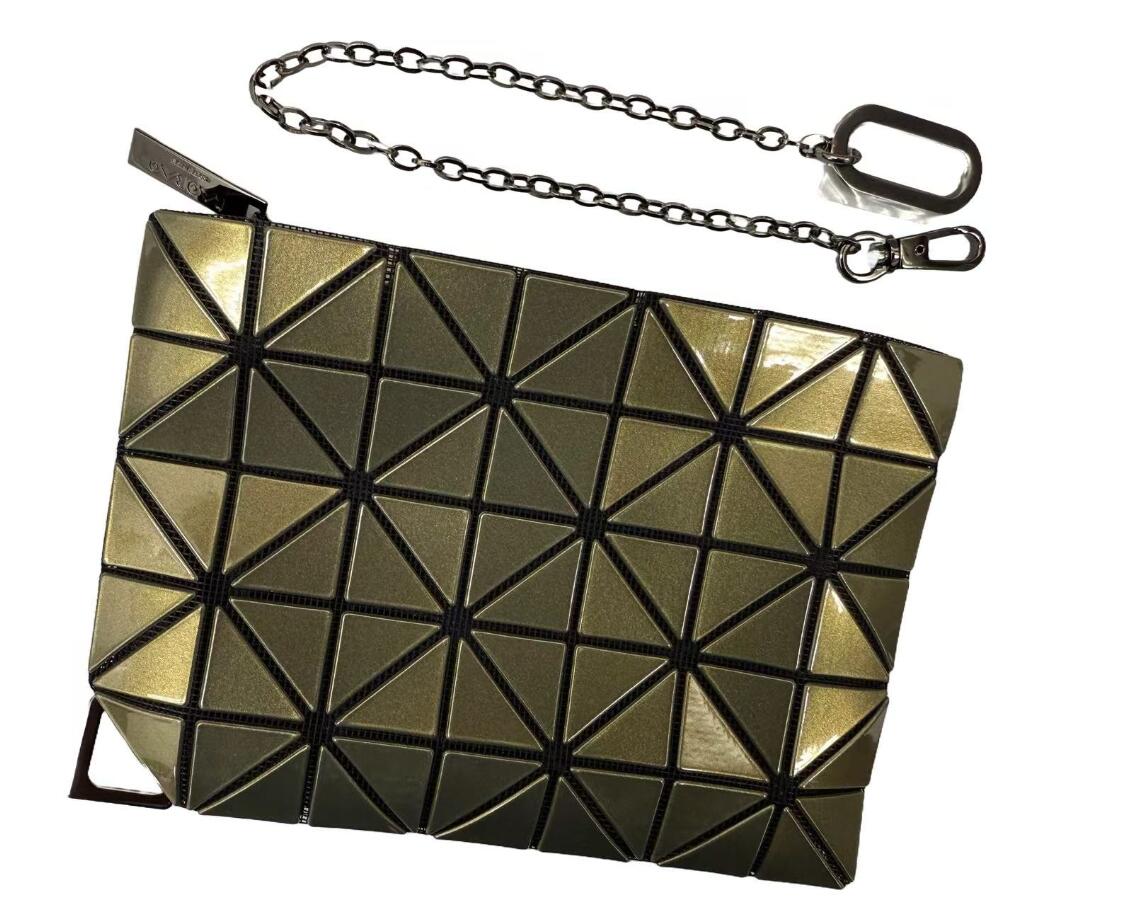 バオバオ ポーチ BAOBAO イッセイミヤケ ゴールド 楽天市場】BAO BAO ISSEY MIYAKE バオ バオ イッセイ ミヤケ