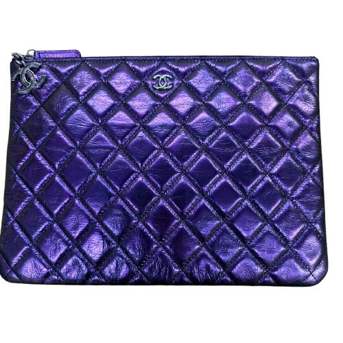 【CHANEL】キルティング クラッチバッグ 中古・古着通販】CHANEL (シャネル) クラッチバッグ グレー