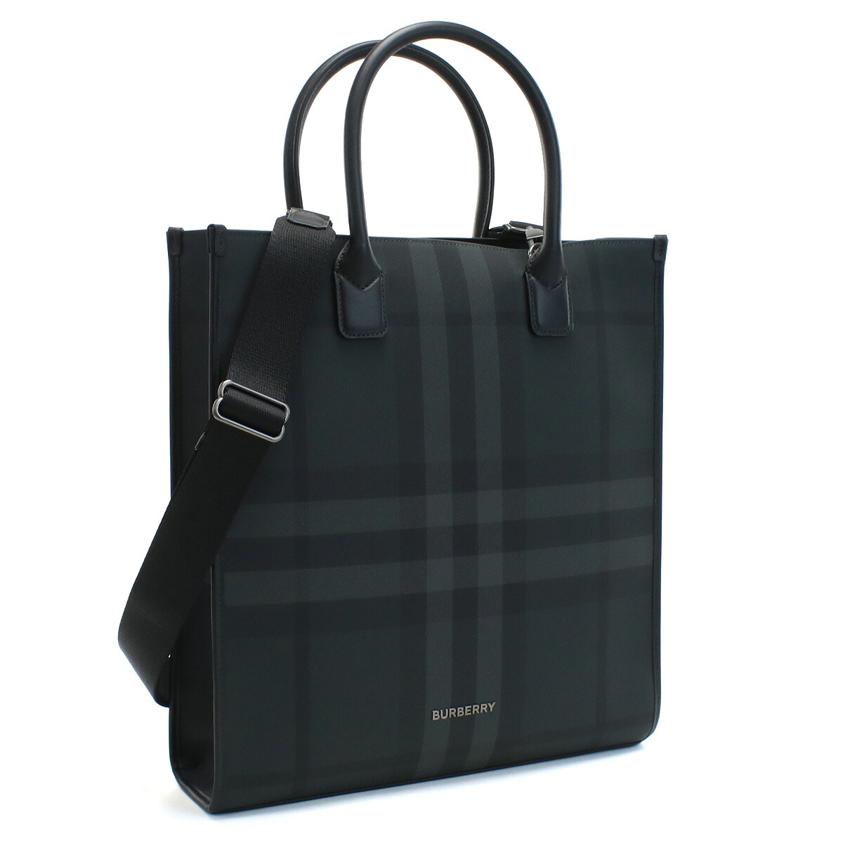 【BURBERRY】時を超えて愛されるひな形を、あなたの表現スタイルに
