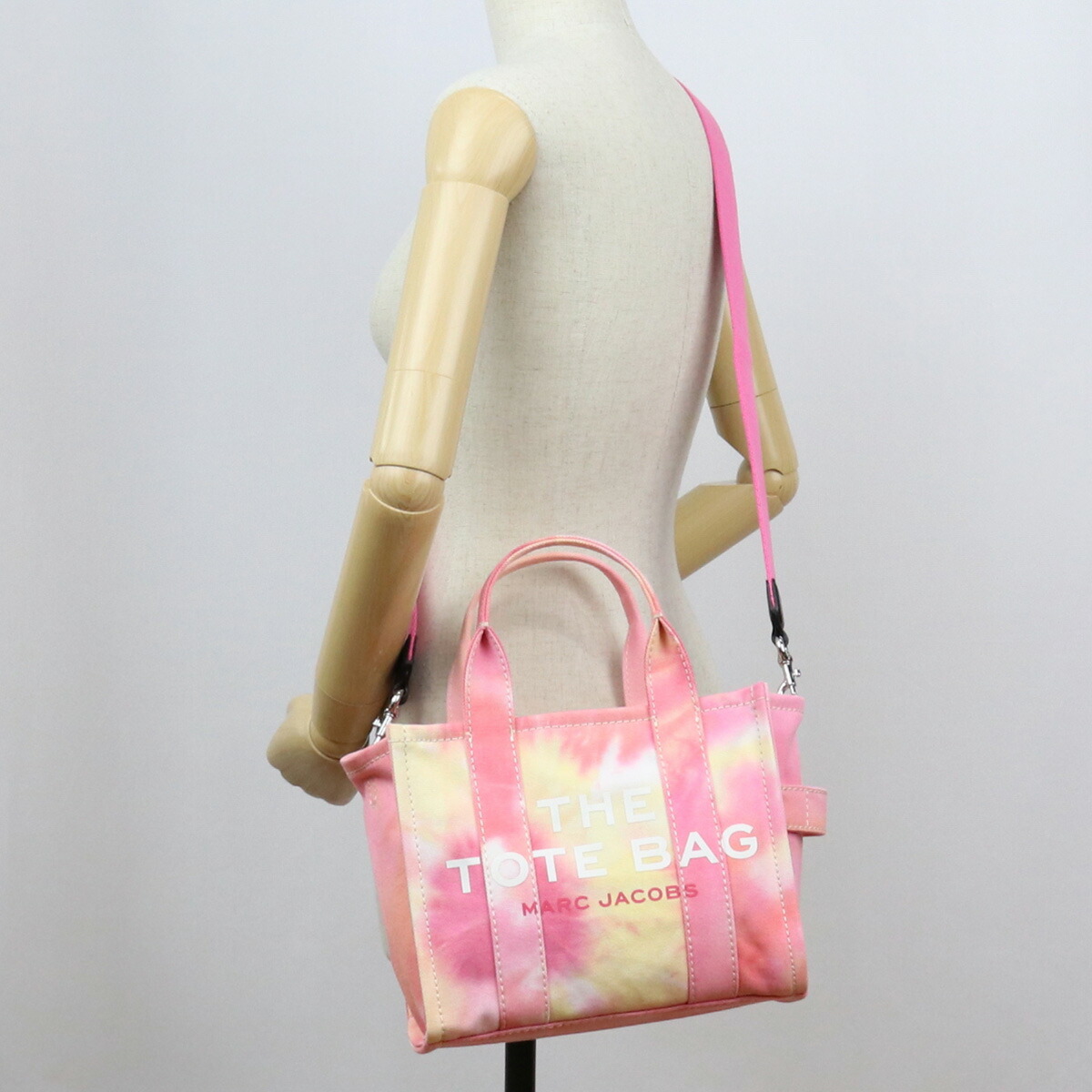 21aw新作 マーク ジェイコブス Marc Jacobs トートバッグ ブランドバッグ H013m02pf21 699 The Tote The Tie Dye Mini Tote Bag Pink Multi ピンク系 Bag 01 Butlerchimneys Com