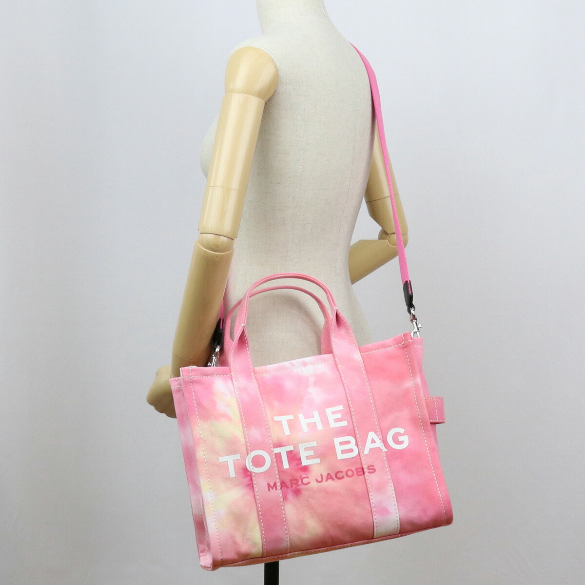 21aw新作 マーク ジェイコブス Marc Jacobs トートバッグ ブランドバッグ H014m02pf21 699 The Tote The Tie Dye Mini Tote Bag Pink Multi ピンク系 Bag 01 Butlerchimneys Com