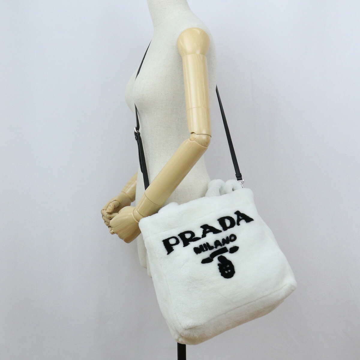 21aw新作 プラダ Prada トートバッグ ブランドバッグ ブランドロゴ ファ バッグ 1bg374 2ec9 V Mio F0964 Bianco Nero ホワイト系 Bag 01 Painfreepainrelief Com