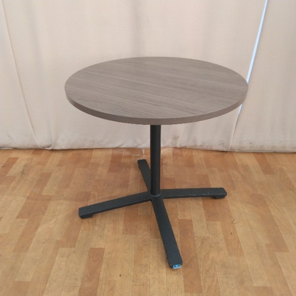 【中古】 ITOKI イトーキ 丸テーブル 折り畳みテーブル ブラウン カフェテーブル ダイニングテーブル 円形 丸 丸型 円形テーブル 丸テーブル カフェ 北欧 モダン｜中古オフィス家具　リサコ
