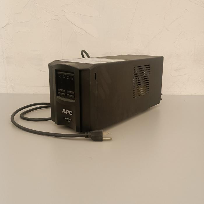 【訳アリ 中古】 APC その他オフィス家電 無停電電源装置 Smart-UPS750 ブラック 中古クリーニング済み