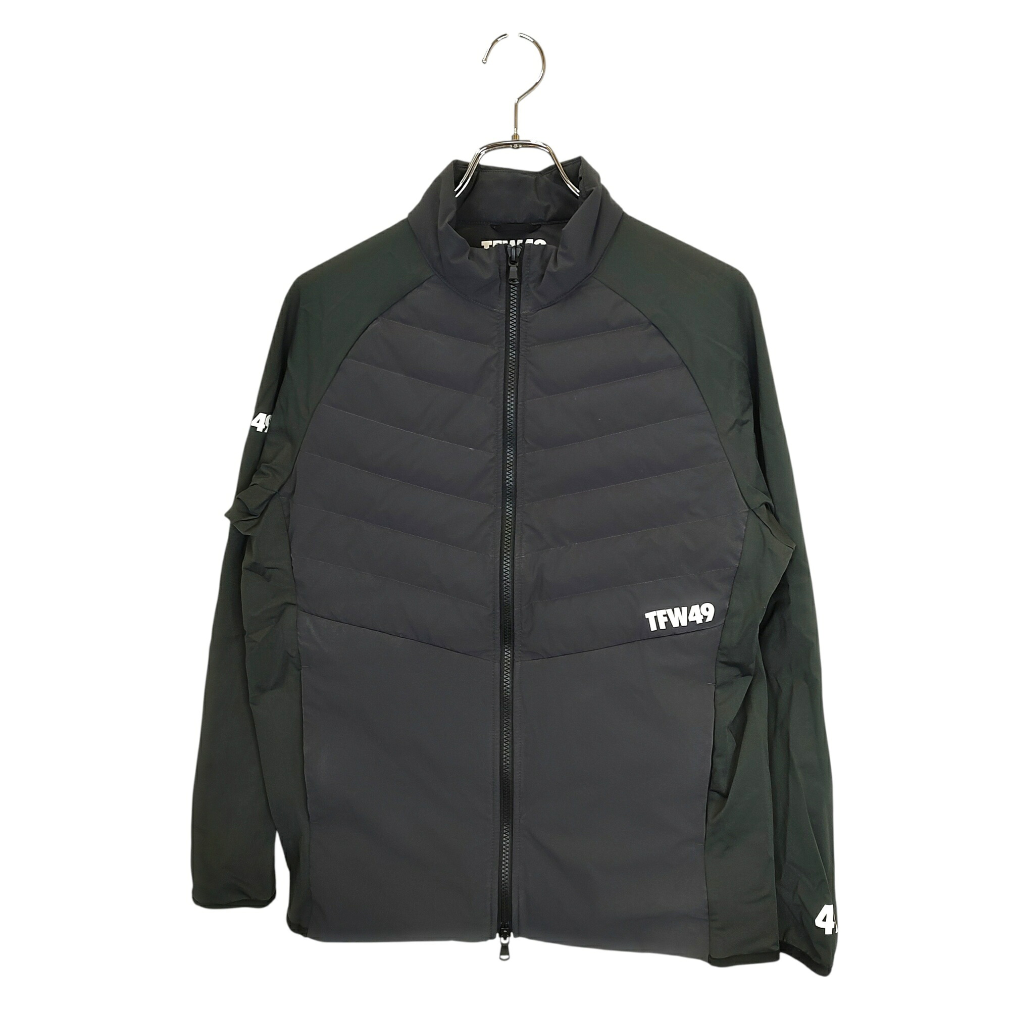 【中古】TFW49 ティーエフダブリュー ゴルフ 23AW SHIELD WARMER BLOUSON ウォーマー ダウン ブルゾン ジャケット T042320015 M グレー&times;カーキ メンズ｜TRIGGER 店