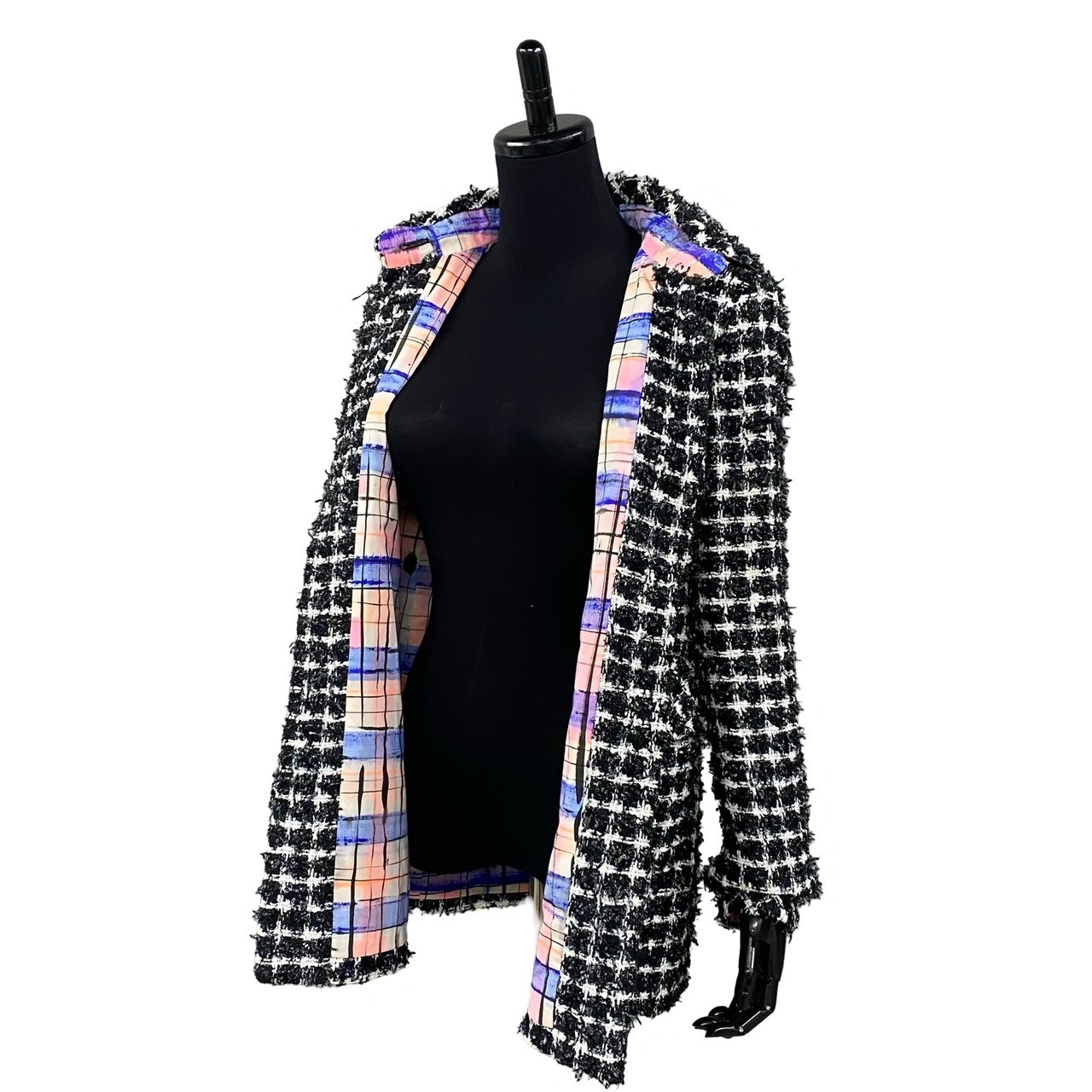 【尖んがり2倍】極 美品 CHANEL シャネル ココマーク 名取り草 2020S ツィード ド上衣 34 レディース 黒いこと 白いこと 63-10 【貨物輸送無料】【中古】