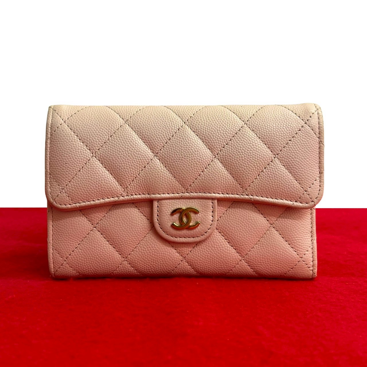 【ポイント2倍】極 美品 希少品 シール有 32番台 CHANEL シャネル マトラッセ レザー 本革 キャビアスキン ココマーク 二つ折り 財布 ピンク 32217【送料無料】【中古】|Trip Vintage