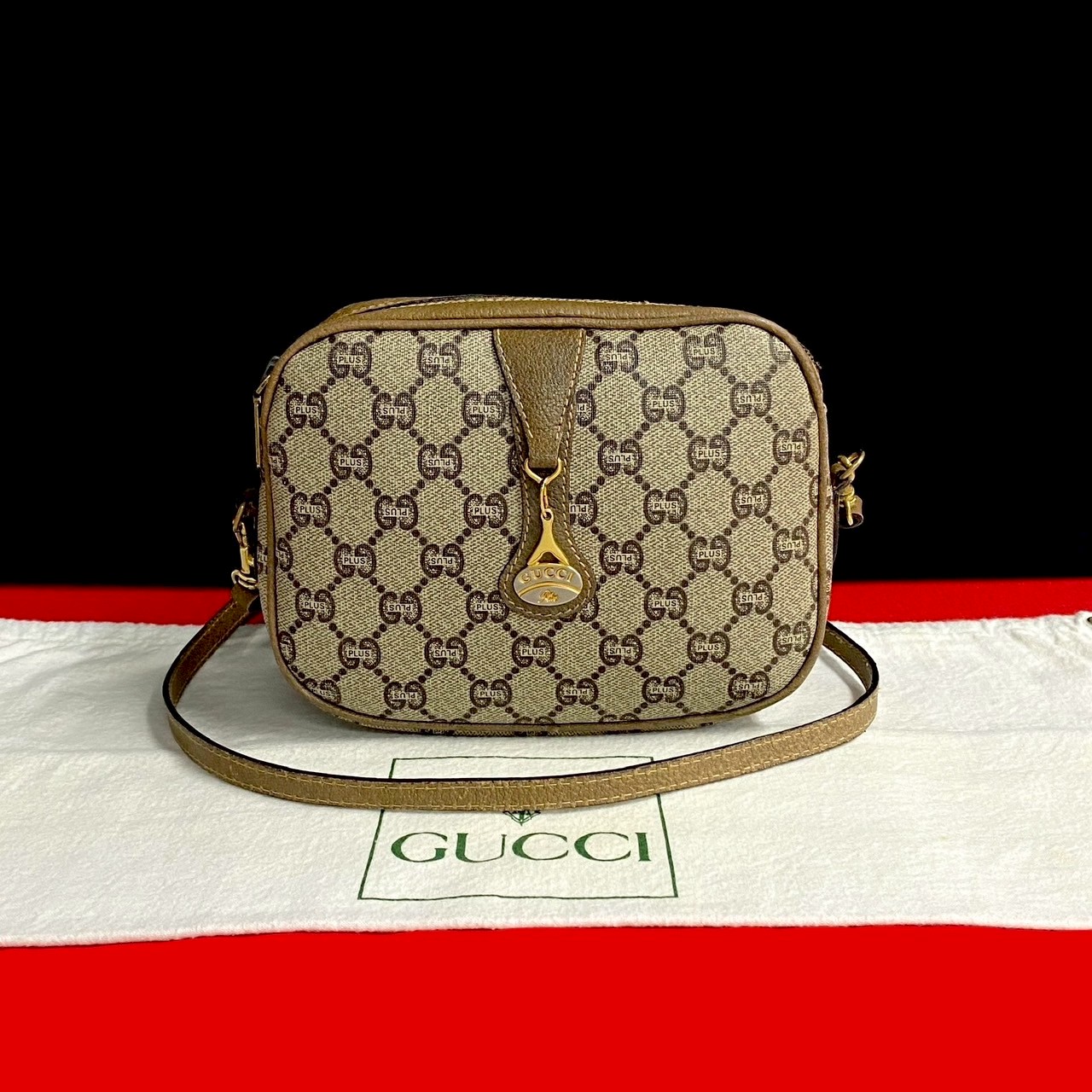 【尖んがり2倍】極 美品 GUCCI グッチ 年寄りのグッチ ヴィンテージ グッチ足し加える GG ロゴタイプ なめし革 ミニ ショルダーバッグ ポシェット 赤銅色 33151【貨物輸送無料】【中古】