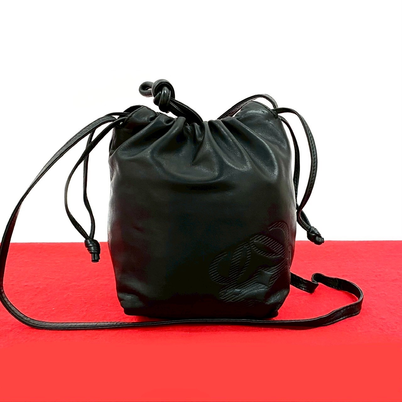 美品 LOEWE アナグラム ショルダーバッグ バッグ ビンテージ レザー 希少 極美品 ロエベ LOEWE アナグラム レザーショルダーバッグ