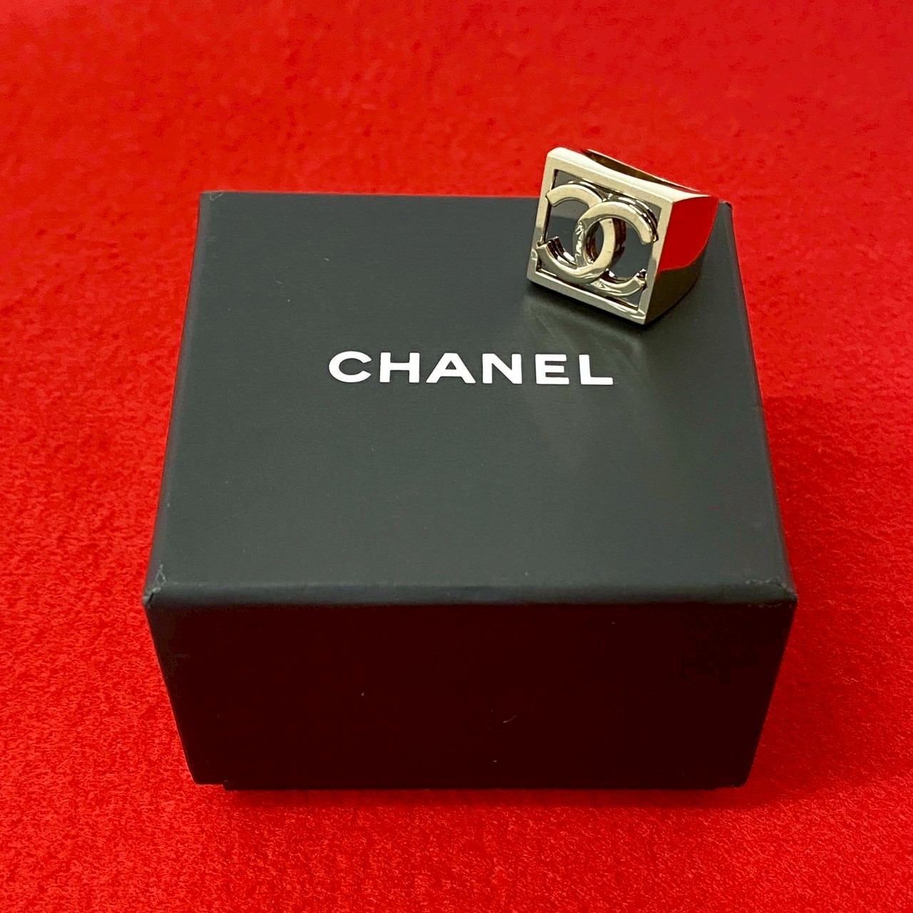 ※アンカー※　　　　　　　　　　　　　　【激レア 美品】シャネル 楽天市場】シャネル CHANEL リング スリー シンボル ワイド 6