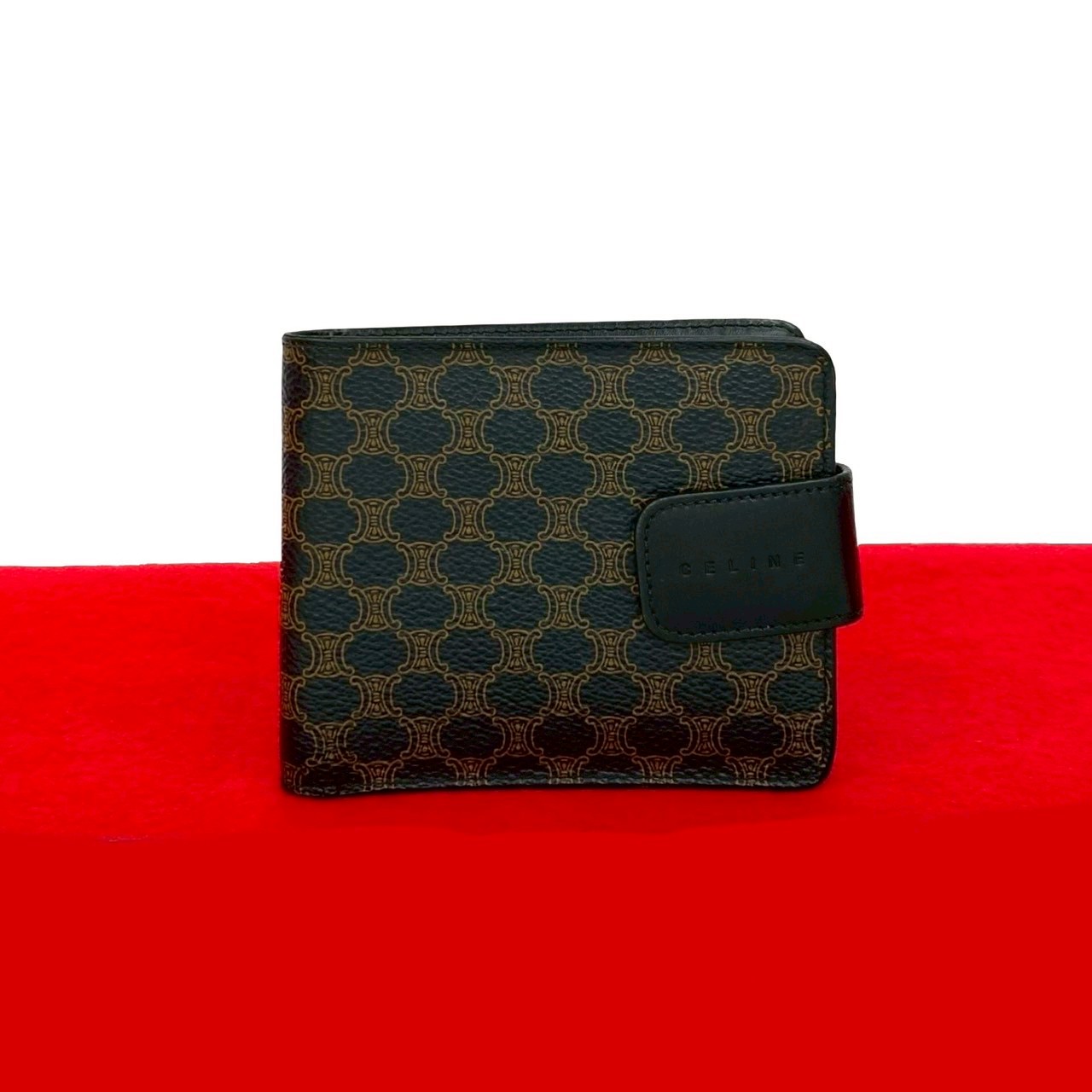 【尖んがり2倍】極 美品 CELINE セリーヌ ヴィンテージ マカダム ブラゾン トリオンフ 柄 なめし革 二つ折り紙入れ ミニ ウォレット 黒いこと 赤銅色 36494【貨物輸送無料】【中古】