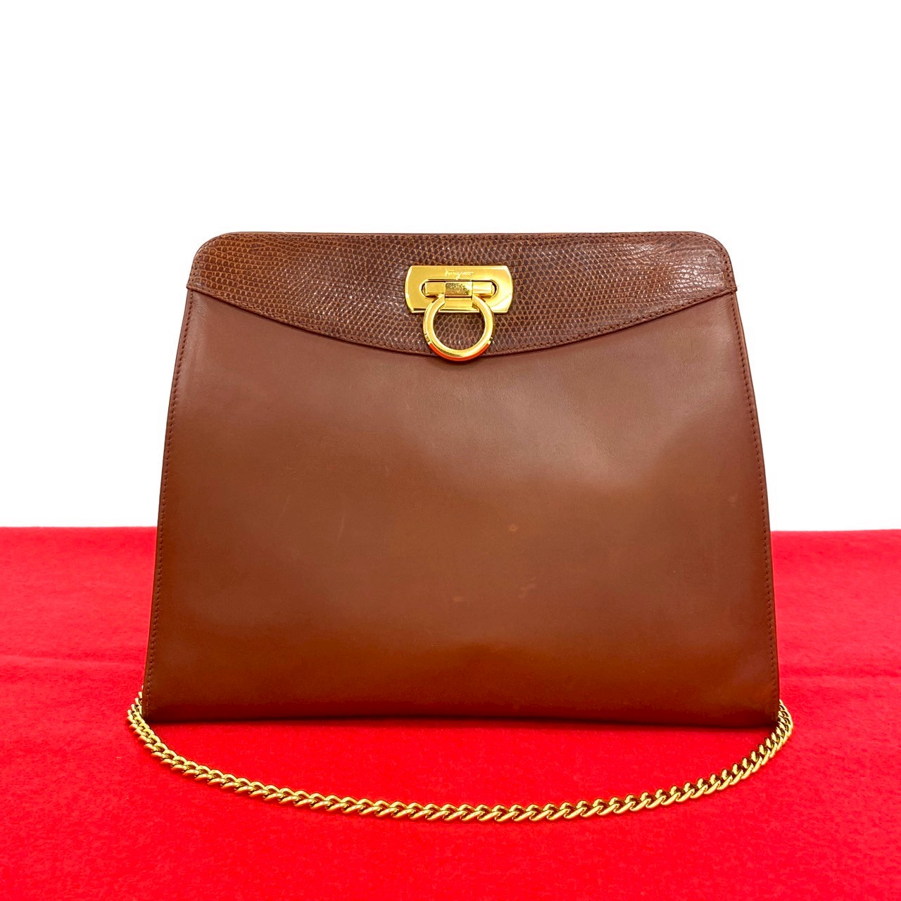 【ポイント2倍】極 美品 Salvatore Ferragamo サルヴァトーレフェラガモ ガンチーニ ロゴ 金具 レザー チェーン ショルダーバッグ ブラウン 35696【送料無料】【中古】