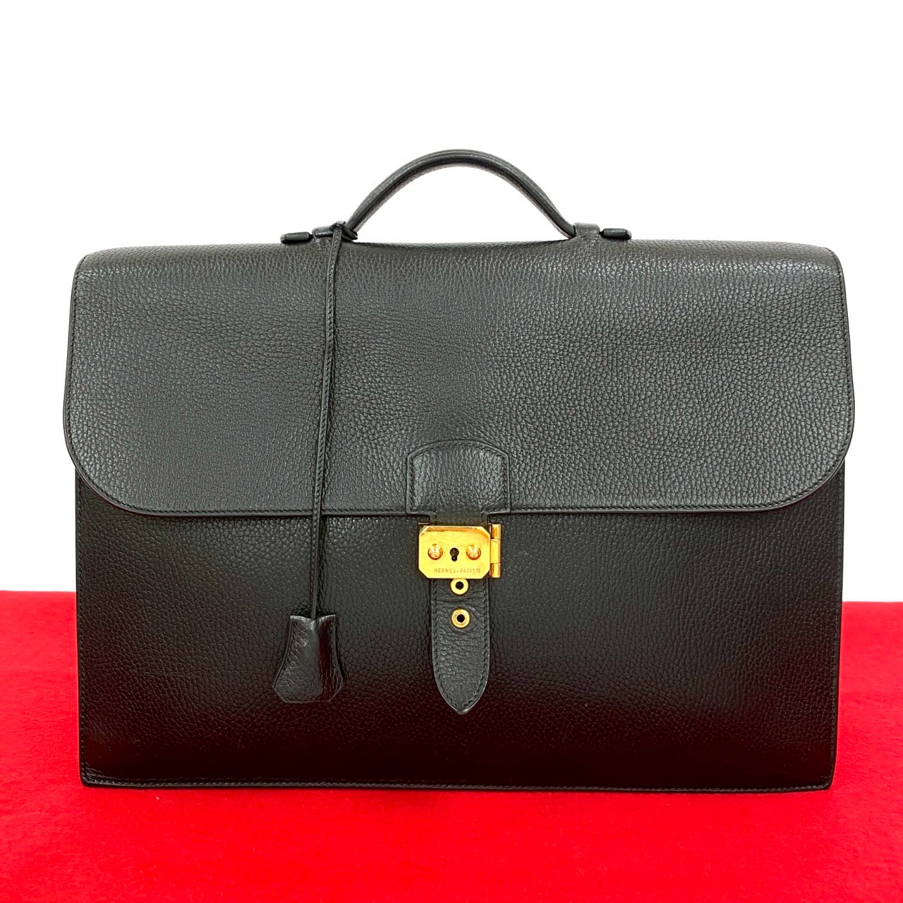 【尖んがり2倍】極 美品 鍵付き添い人 □A 目じるし HERMES エルメス サック アデペッシュ41 アルデンヌ なめし革 商行為御徒面子 書きものかばん 黒いこと 43033【貨物輸送無料】【中古】