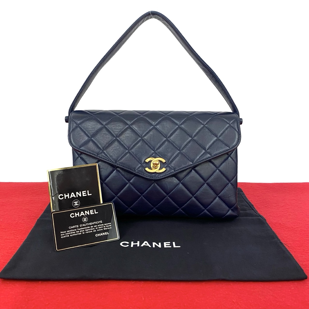 【ポイント2倍】極 美品 箱 袋付き シール有 4番台 CHANEL シャネル マトラッセ ココマーク ラムスキン Wフェイス レザー 本革 ハンドバッグ ネイビー 38984【送料無料】【中古】