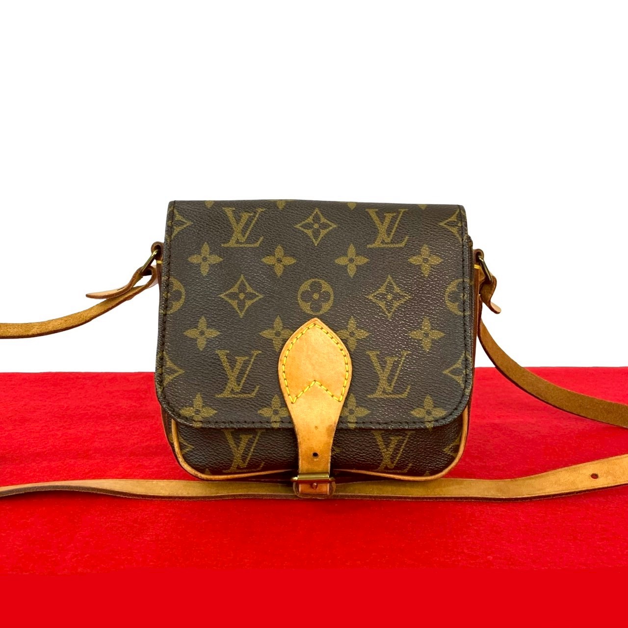 【尖んがり2倍】極 美品 LOUIS VUITTON ルイヴィトン ヴィンテージ カトシエール モノグラム なめし革 本革 ショルダーバッグ ポシェット 赤銅色 09998【貨物輸送無料】【中古】