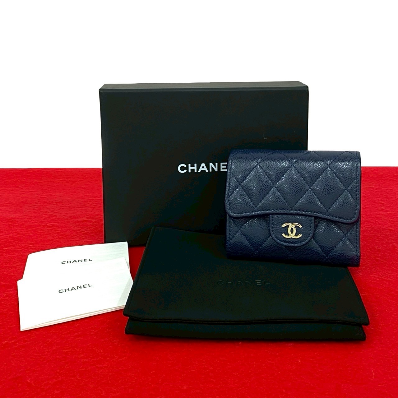 【ポイント2倍】極 美品 箱 袋付き シール有 ランダム番台 CHANEL シャネル マトラッセ ココ キャビアスキン レザー 本革 三つ折り財布 ネイビー 34422【送料無料】【中古】
