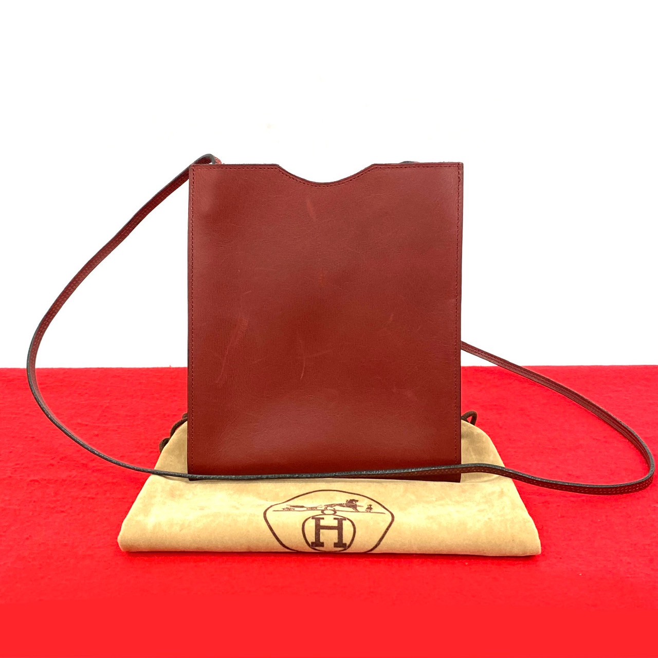 【ポイント2倍】極 美品 袋付き HERMES エルメス オメニトゥ ボックスカーフ レザー 本革 ショルダーバッグ ポシェット サコッシュ ルージュアッシュ 27068【送料無料】【中古】