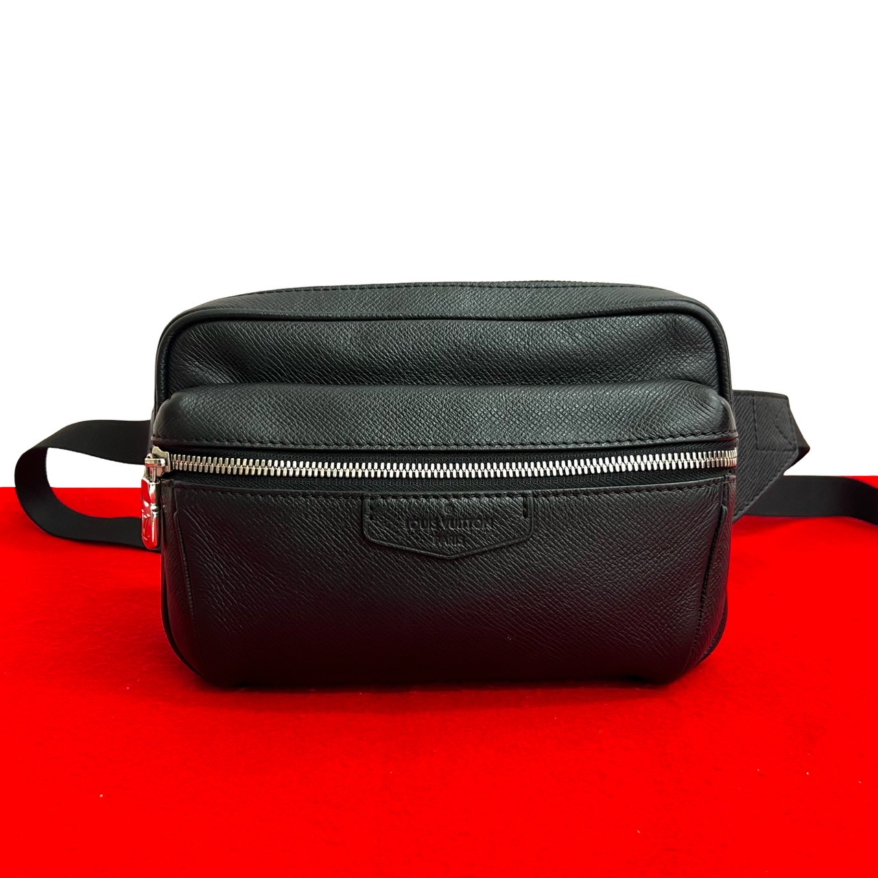 【尖んがり2倍】極 美品 LOUIS VUITTON ルイヴィトン バムバッグ アウトドア PM 五分五分ガ なめし革 本革 上半身御徒面子 ショルダーバッグ ノワール 34358【貨物輸送無料】【中古】