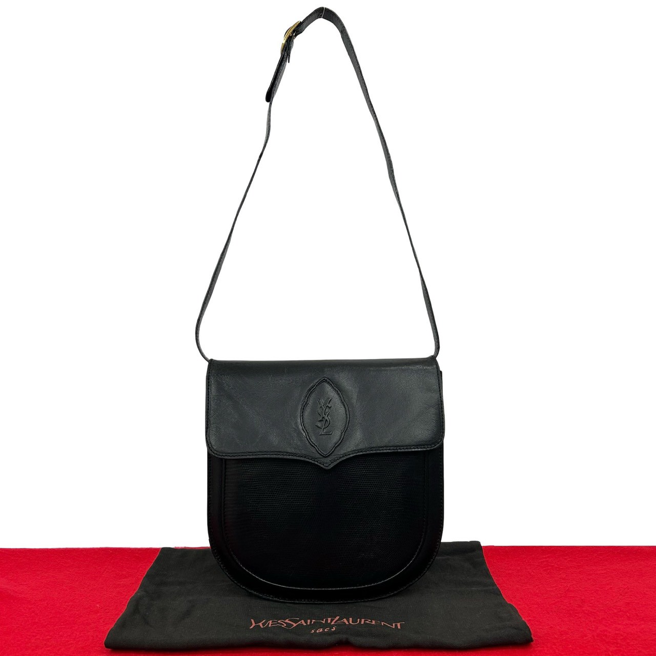 【尖んがり2倍】極 美品 保護すること袋付き添い人 YVES SAINT LAURENT イヴ・サンローラン YSL ロゴタイプ なめし革 本革 ショルダーバッグ ポシェット 黒いこと 30680 【貨物輸送無料】【中古】 バッグ・小物・ブランド雑貨-ショルダーバッグ・メッセンジャーバッグ
