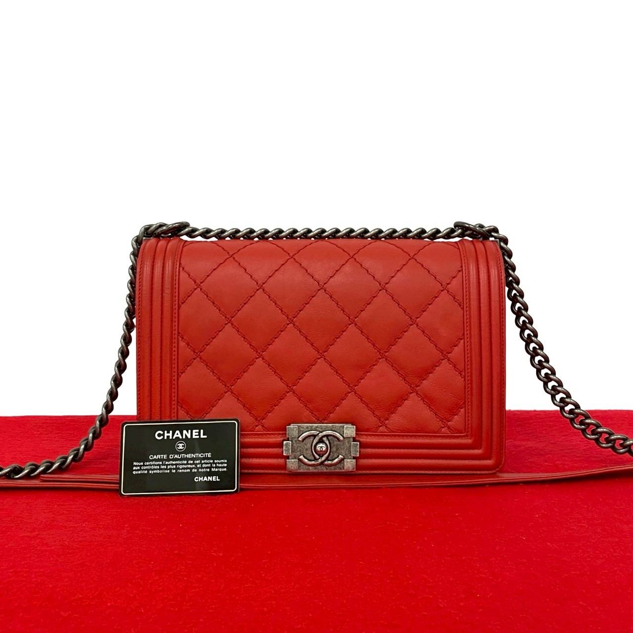 【尖んがり2倍】極 美品 消印有 18番台 CHANEL シャネル 男の子シャネル ココマーク なめし革 本革 チェーン店 虚蝉 ショルダーバッグ 赤いこと 21837【貨物輸送無料】【中古】