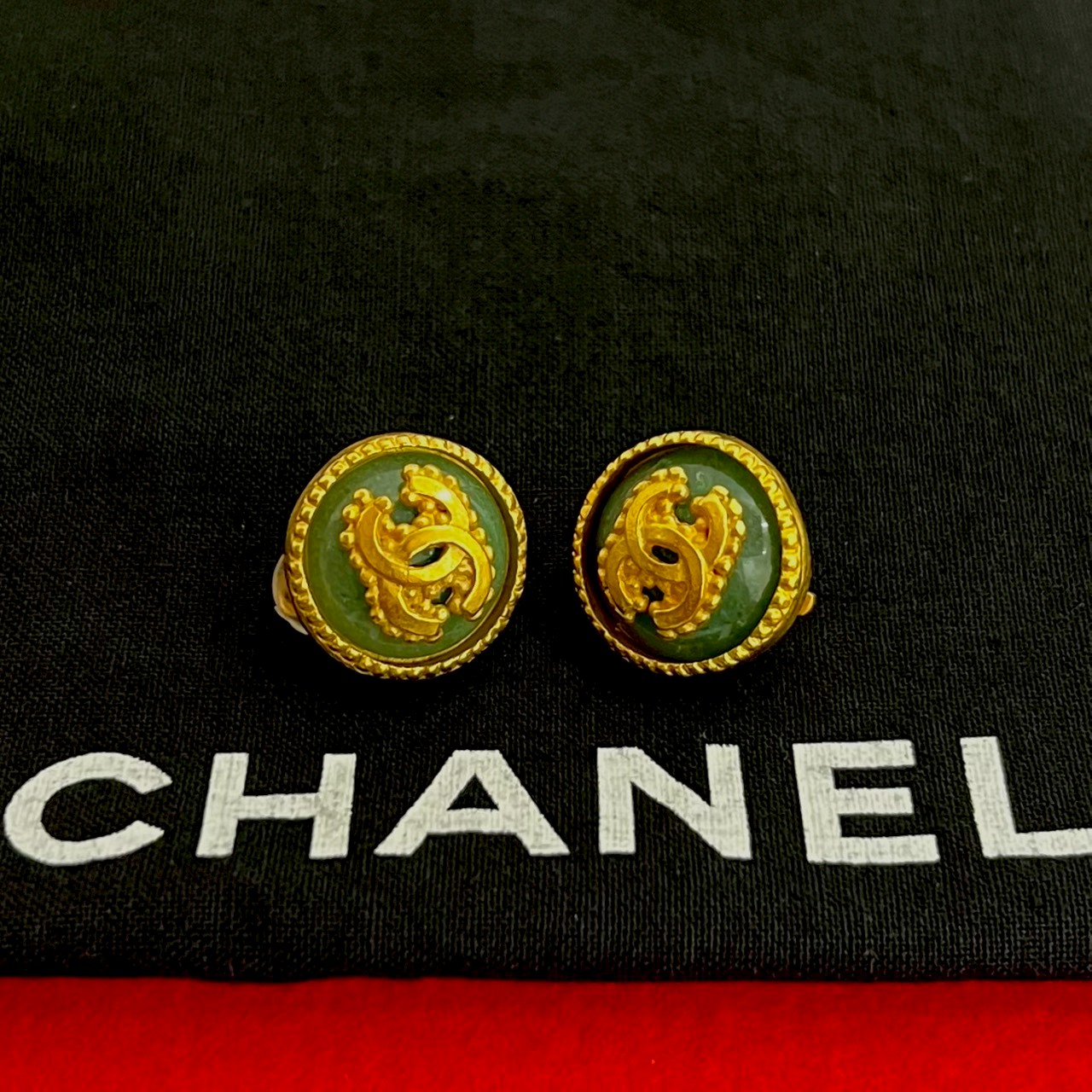 【ポイント2倍】極 美品 コメあり 96A CHANEL シャネル ヴィンテージ グリポア ココマーク GP イヤリング イヤーカフ ゴールド グリーン 15472【送料無料】【中古】｜Trip Vintage